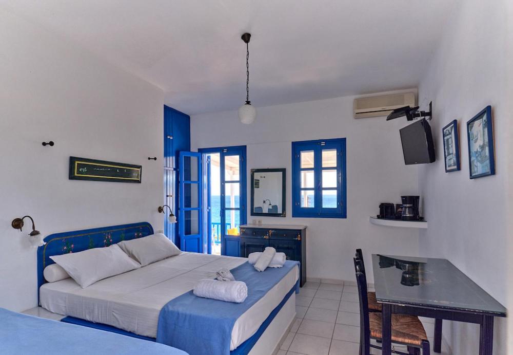 Blue Dolphin Antiparos Villas And Suites Agios Georgios  Eksteriør bilde