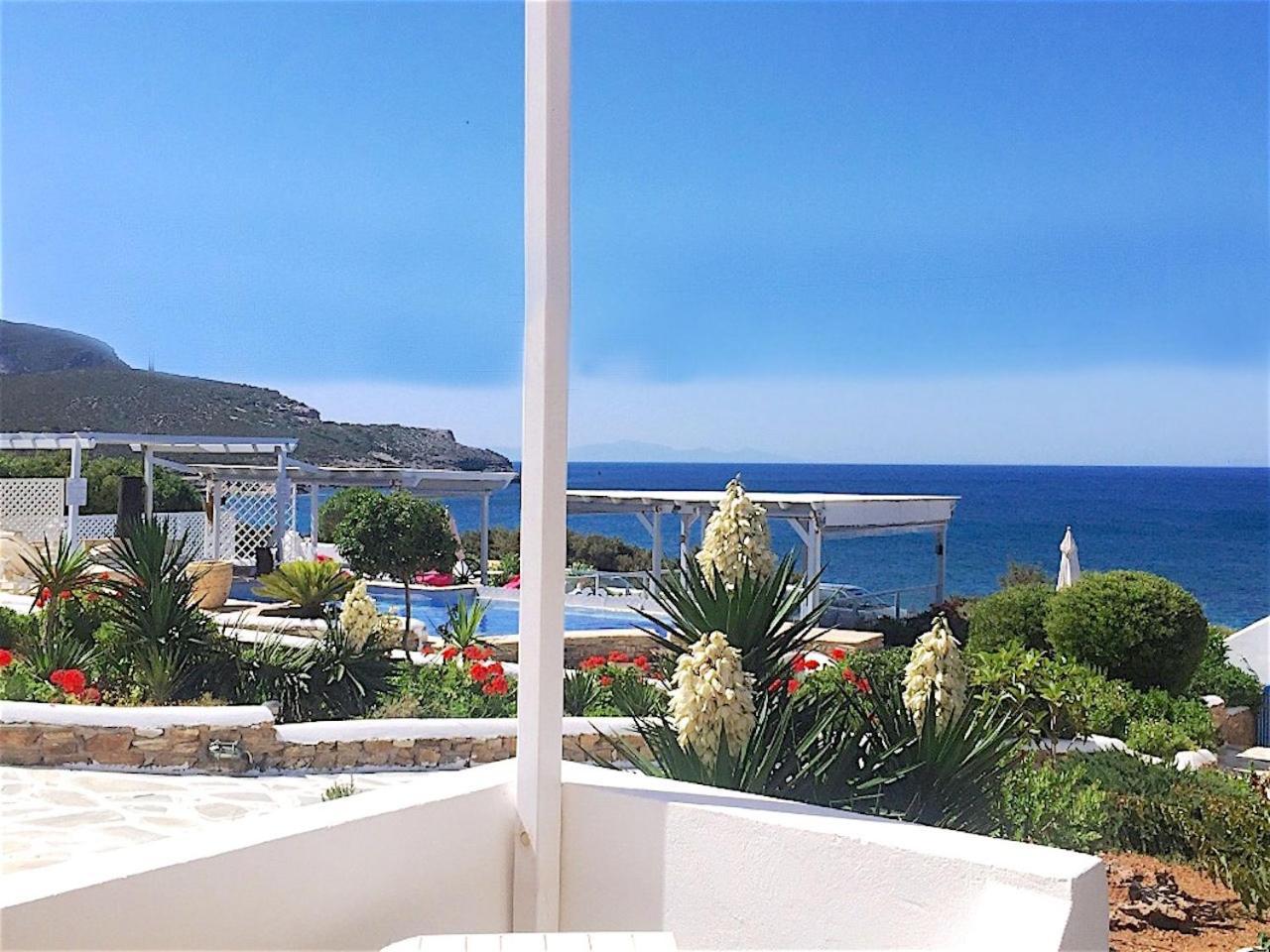 Blue Dolphin Antiparos Villas And Suites Agios Georgios  Eksteriør bilde