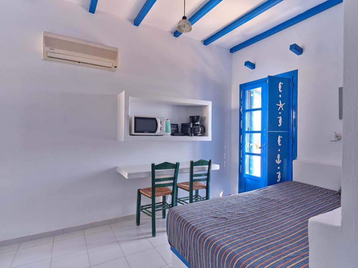 Blue Dolphin Antiparos Villas And Suites Agios Georgios  Eksteriør bilde