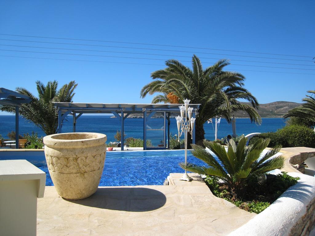 Blue Dolphin Antiparos Villas And Suites Agios Georgios  Rom bilde
